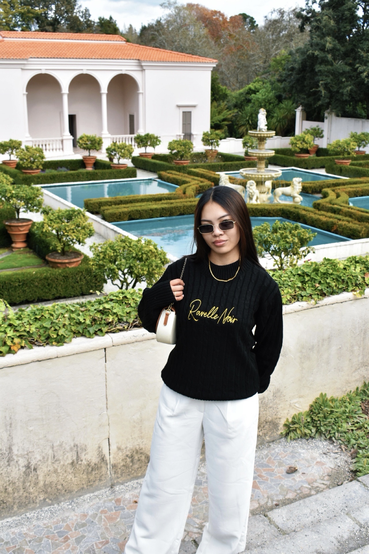 Ravelle Noir Signature Knit Sweater - Image 20